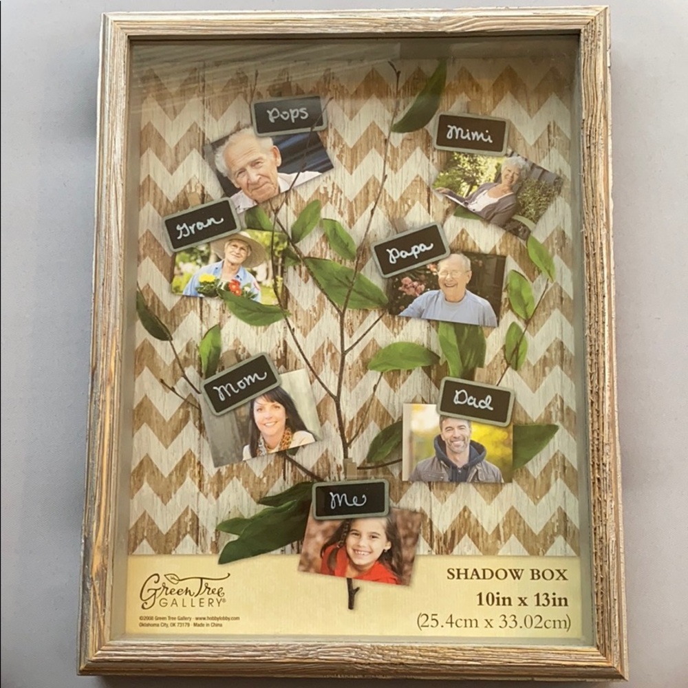 Brand new shadow photo box
